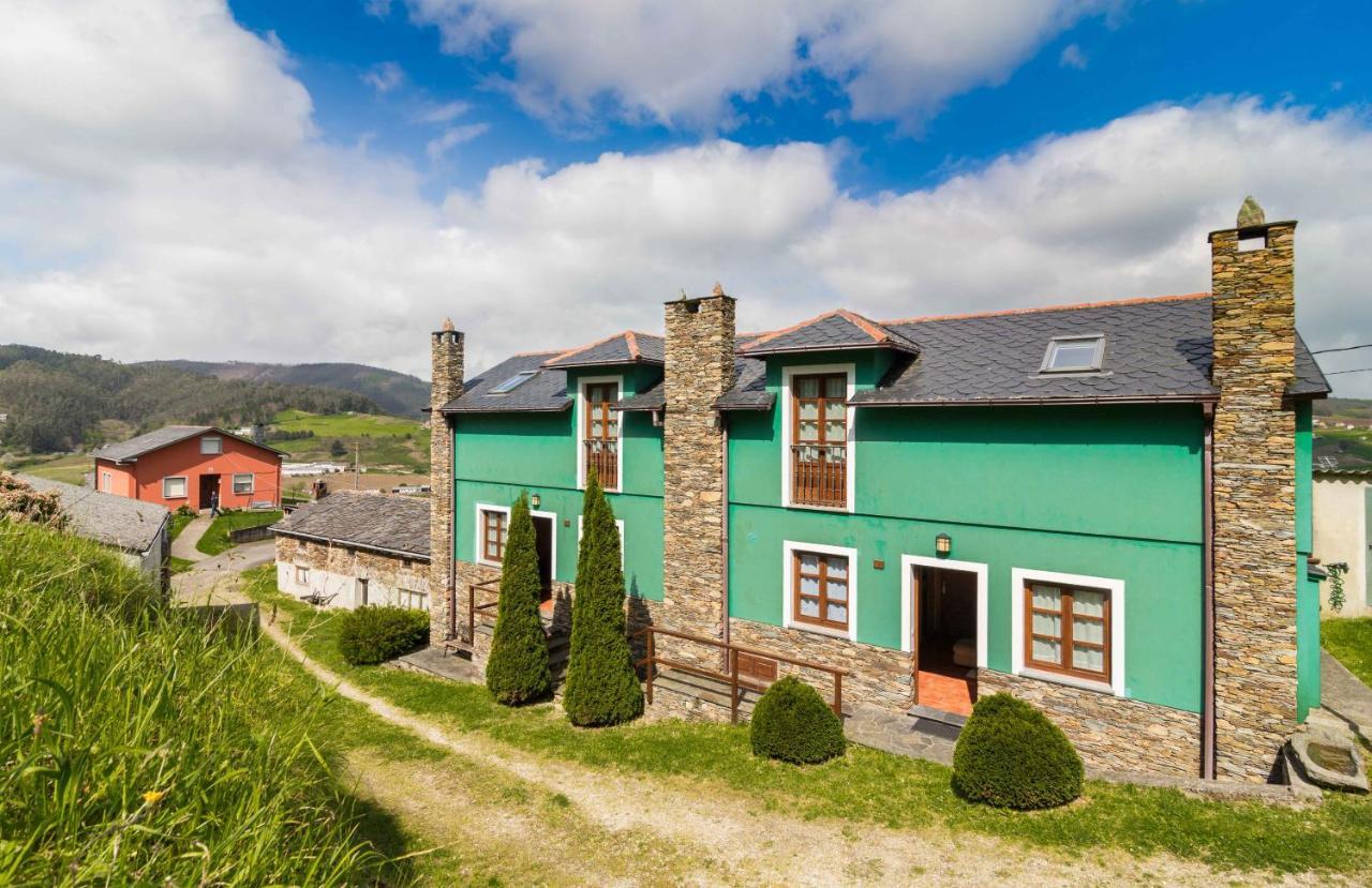 Apartamentos Castrovaselle Nº2 Tapia De Casariego Eksteriør bilde